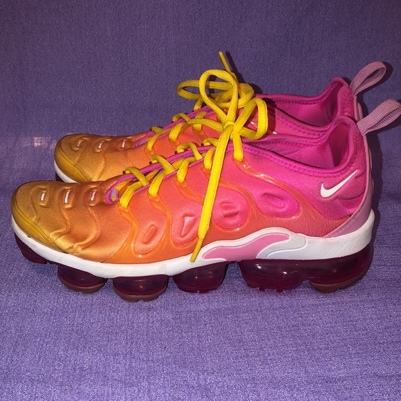 Used Women’s Nike Vapor Max Plus Laser Fuchsia Psychic Pink Size 7.5 CI9900-600 - Picture 3 of 11